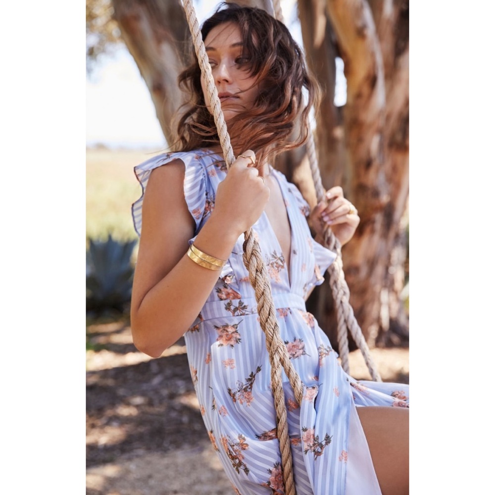 NWT ASTR Lila Light Blue Floral Print Midi Dress